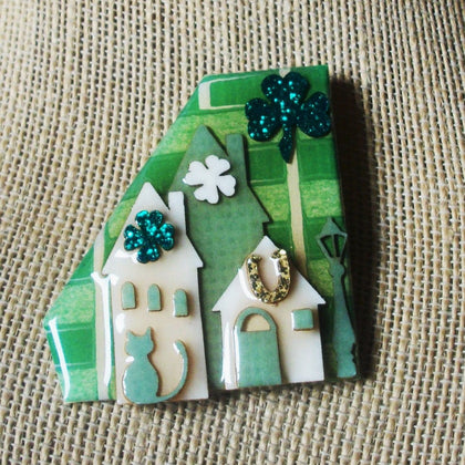 RARE Hard To Find Lucinda St Patrick`s Day House Pins Clover Shamrock Cat 61318