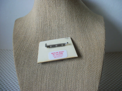 Highly Detailed Lucinda House Pins, Winter Wonderland Glittery Snow Little Dog 61318