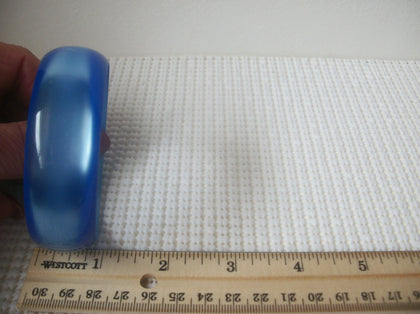 Retro Blue Old Plastic/Lucite Bangle Bracelet 73017