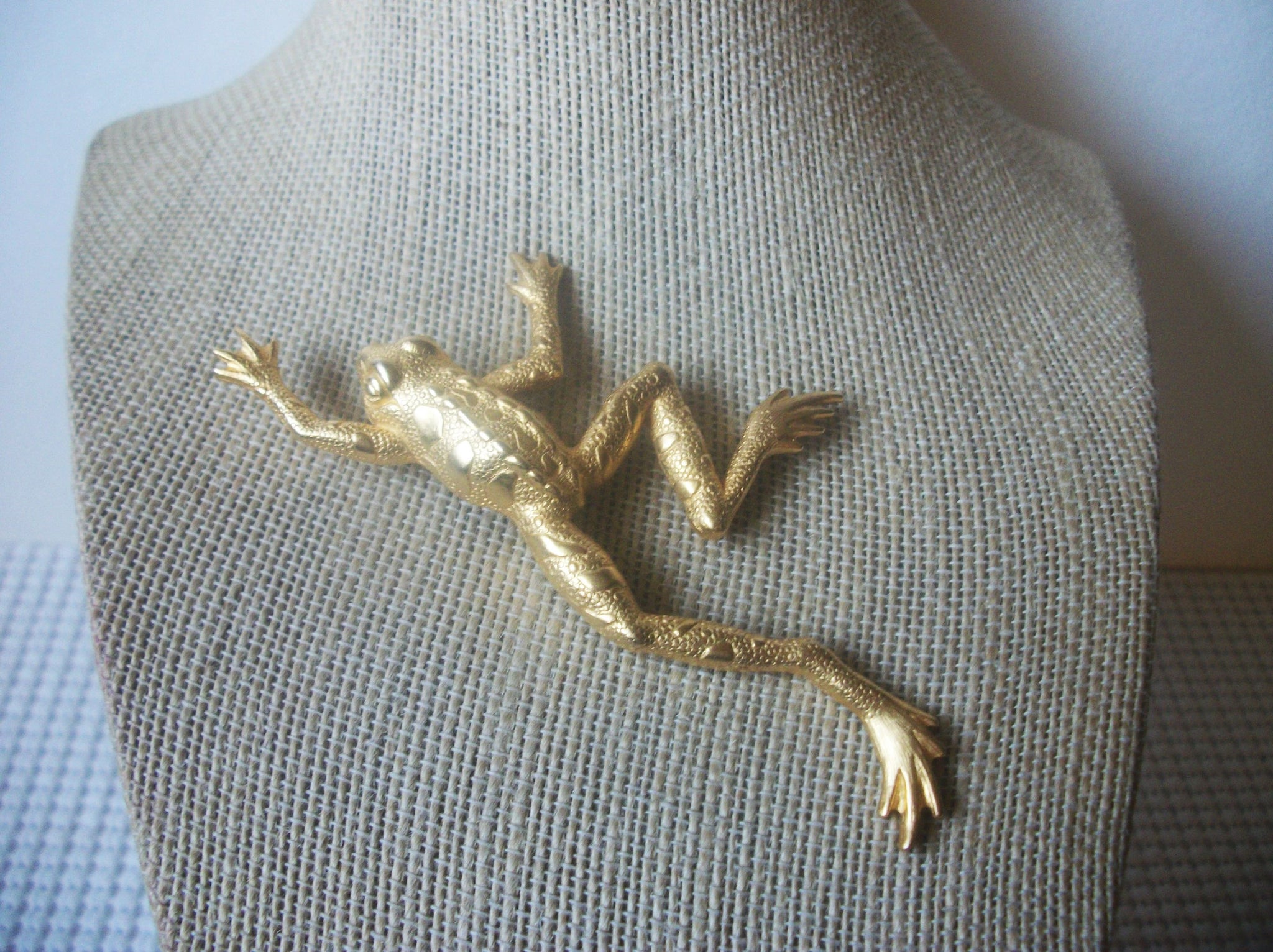 Vintage Brooch Pin 4" Signed JJ Gold Tone Frog 023021