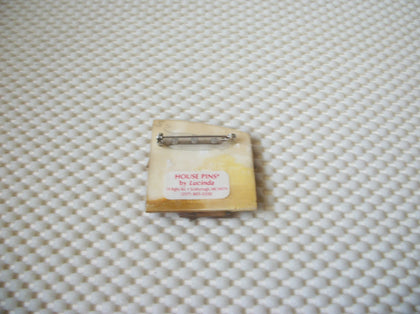 Highly Detailed Lucinda House Pins, Red Leaves Flowers Tulips Happy Times 61318