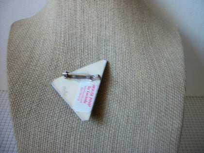 RARE Lucinda House Pin, Very Detailed Festive Christmas Snow Cardinal Bird  Pine Tree Wreath 021321