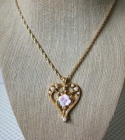 Vintage 28 1/2" Pendant Necklace Romantic Victorian Heart Porcelain Rose White Glass Pearls Gold Tone Heart Shaped 030521