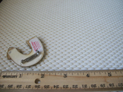 Vintage Lucinda House Pins, Pastel Rainbow Sky Tulips Wind Blowing Heart Love 61318