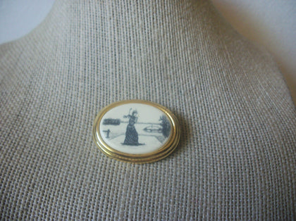 Vintage Brooch Pin, Signed BARLOW, Female Golfer, Gold Tone, 72517