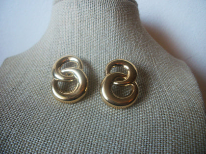 Retro Gold Tone Pierced Earrings 022521