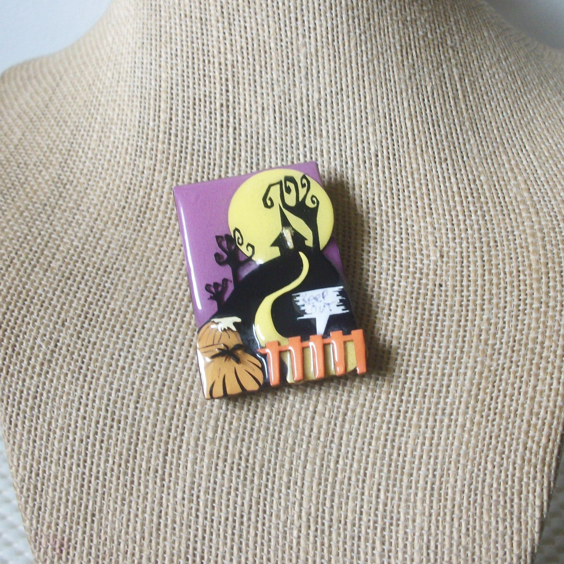 RARE Hard To Find Lucinda Halloween Pins Haunted Grave Yard 61318