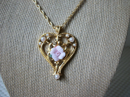 Vintage 28 1/2" Pendant Necklace Romantic Victorian Heart Porcelain Rose White Glass Pearls Gold Tone Heart Shaped 030521