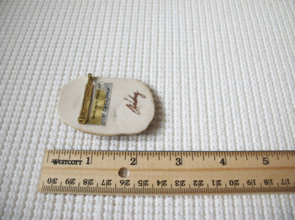 Vintage Signed Carol Halmy Hand Painted Porcelain Cheetah Cat Mother Daughter Brooch Pin 030521