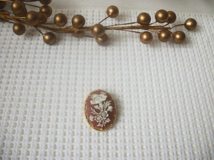 Smaller Vintage Brooch Pin Signed TRIFARI Floral Raised Flower Gold Tone 72517