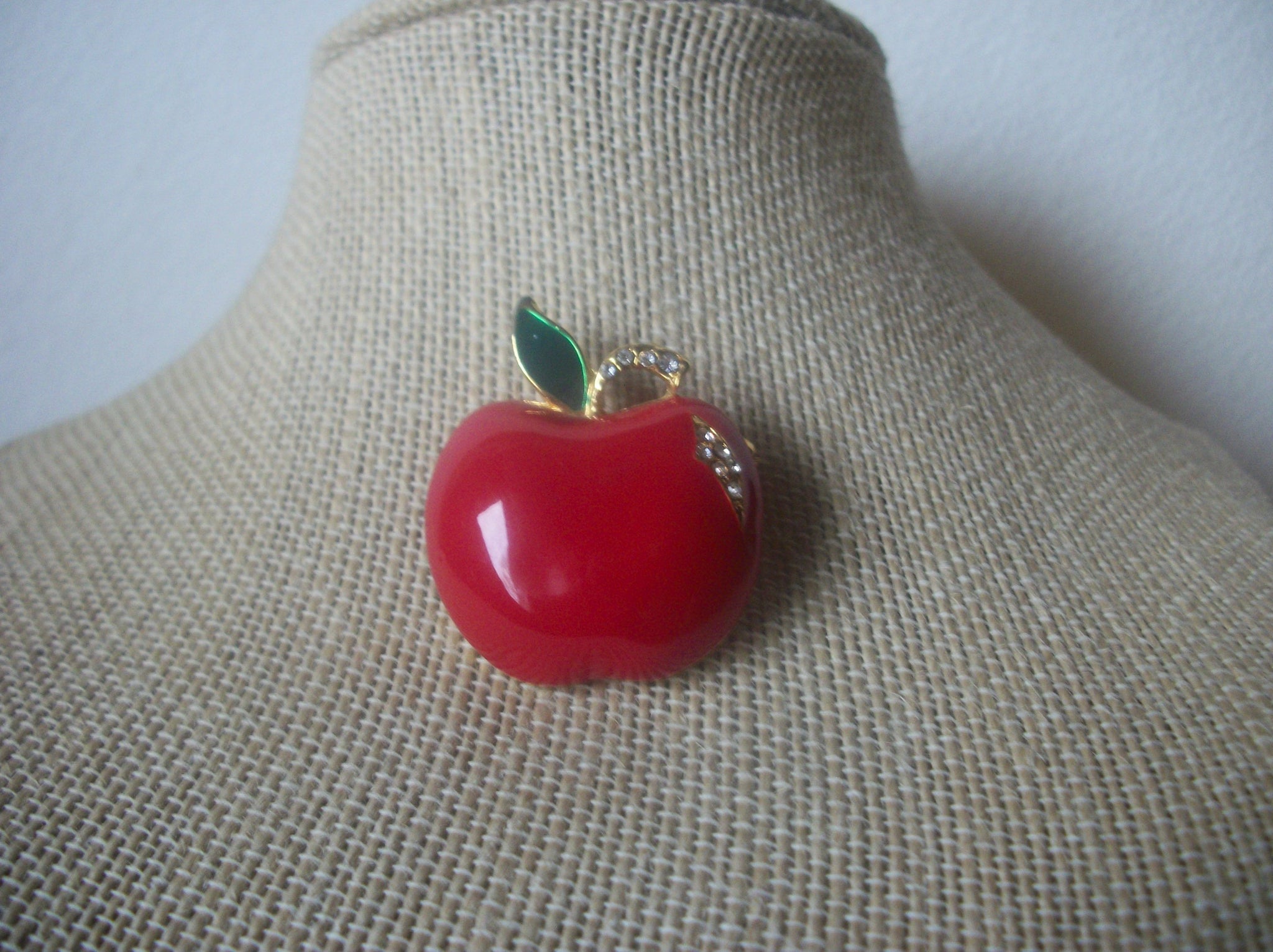 Vintage Jewelry Red Green Enameled Apple Clear Rhinestones, Gold Tone Brooch Pin 022321