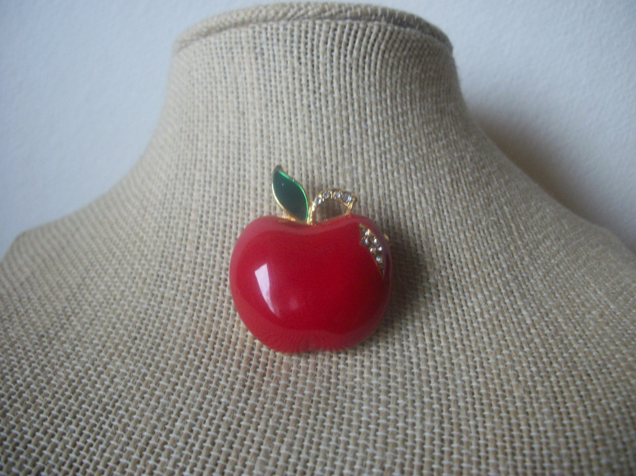 Vintage Jewelry Red Green Enameled Apple Clear Rhinestones, Gold Tone Brooch Pin 022321