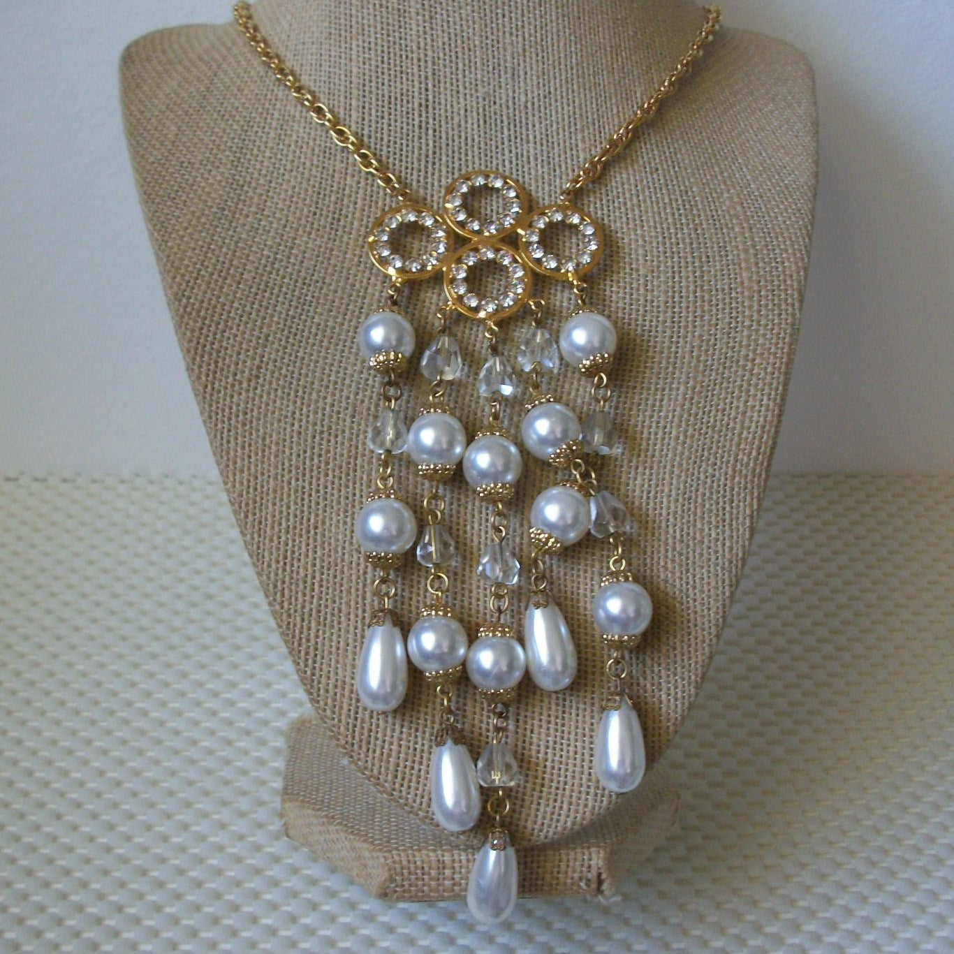 Vintage 26" Necklace Gold Toned Clear Glass Faux Pearls Tassel Design 51016