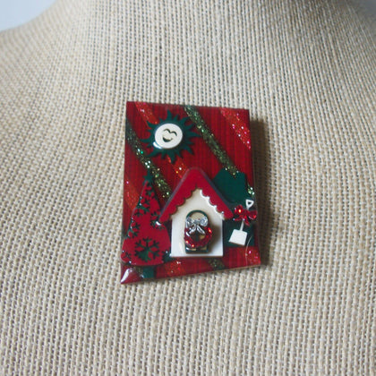 Highly Detailed Lucinda House Pins Festive Christmas Sun Wreath Glitter Tree 61318