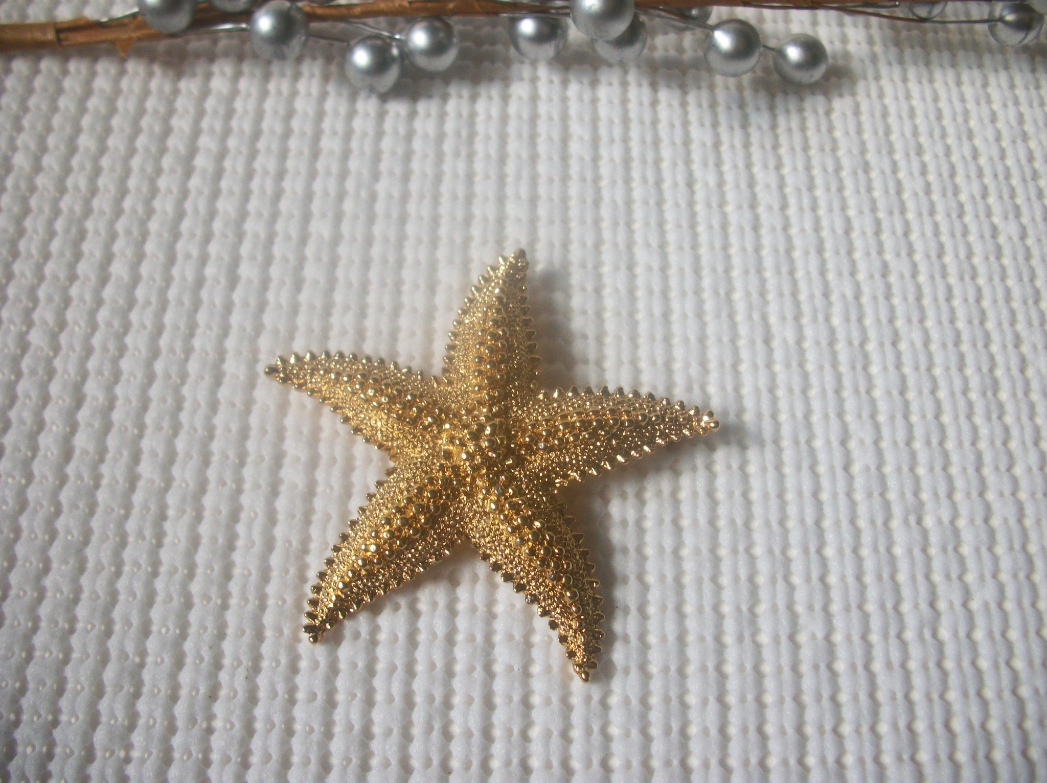 Larger Vintage Brooch Pin Signed MONET Starfish Gold Tone 121516