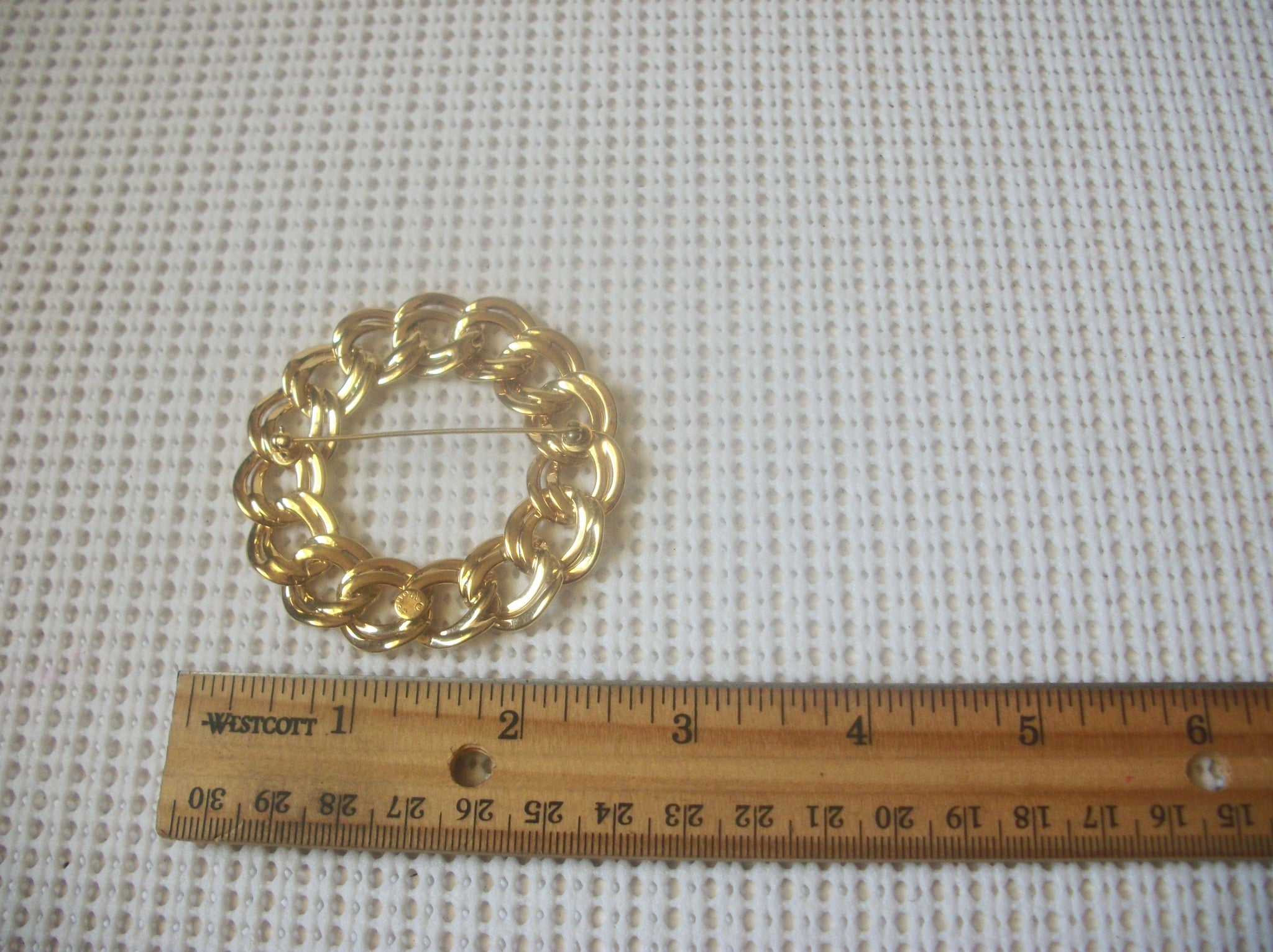 Vintage Brooch Pin Large Circular Gold Tone, 52017