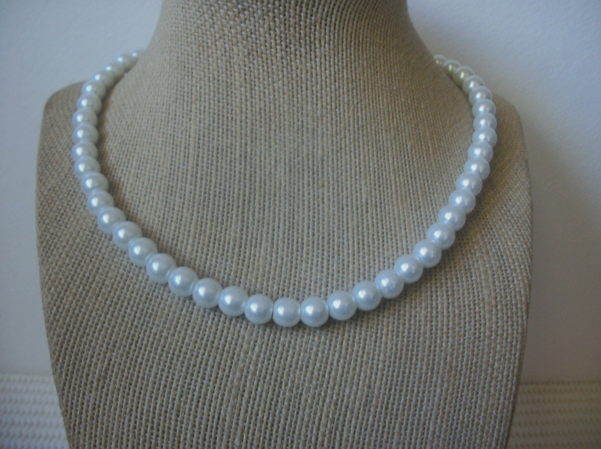 Retro 16" Necklace White Glass Pearls 40820