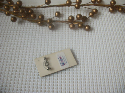 Vintage Lucinda House Pins, Christmas Time Tree Little Cat Skates Under Decorated Tree Wreath 021321