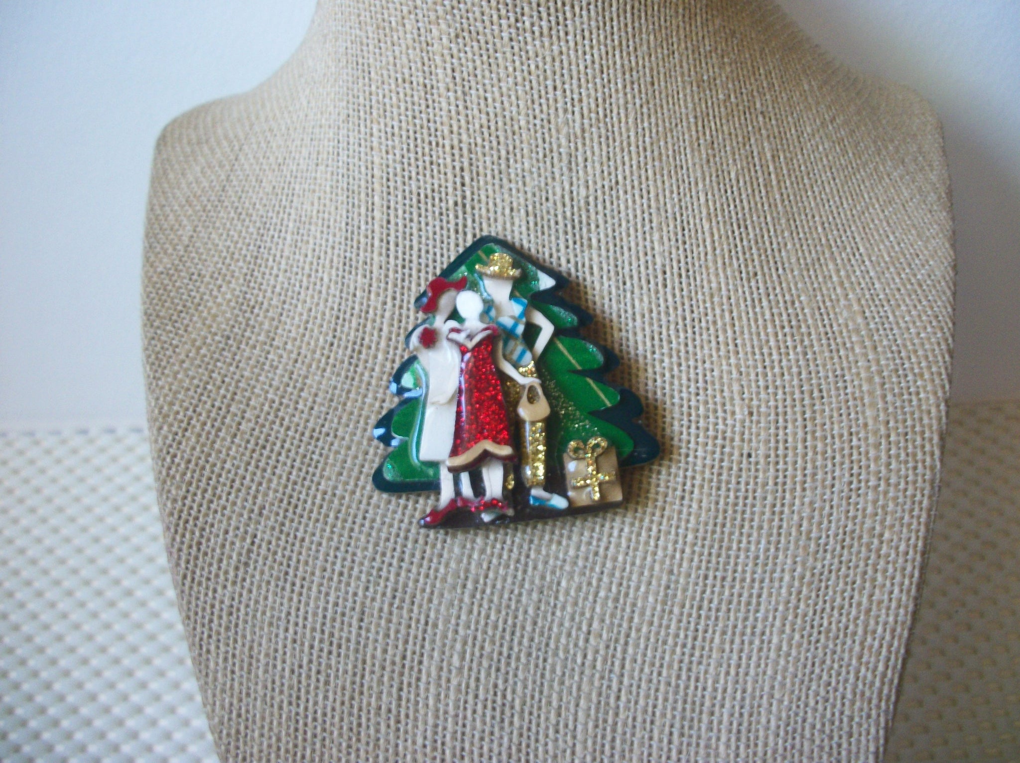 Rare Hard To Find Lucinda Woman Pins, Peace Christmas Three Ladies Presents Glitter 61318