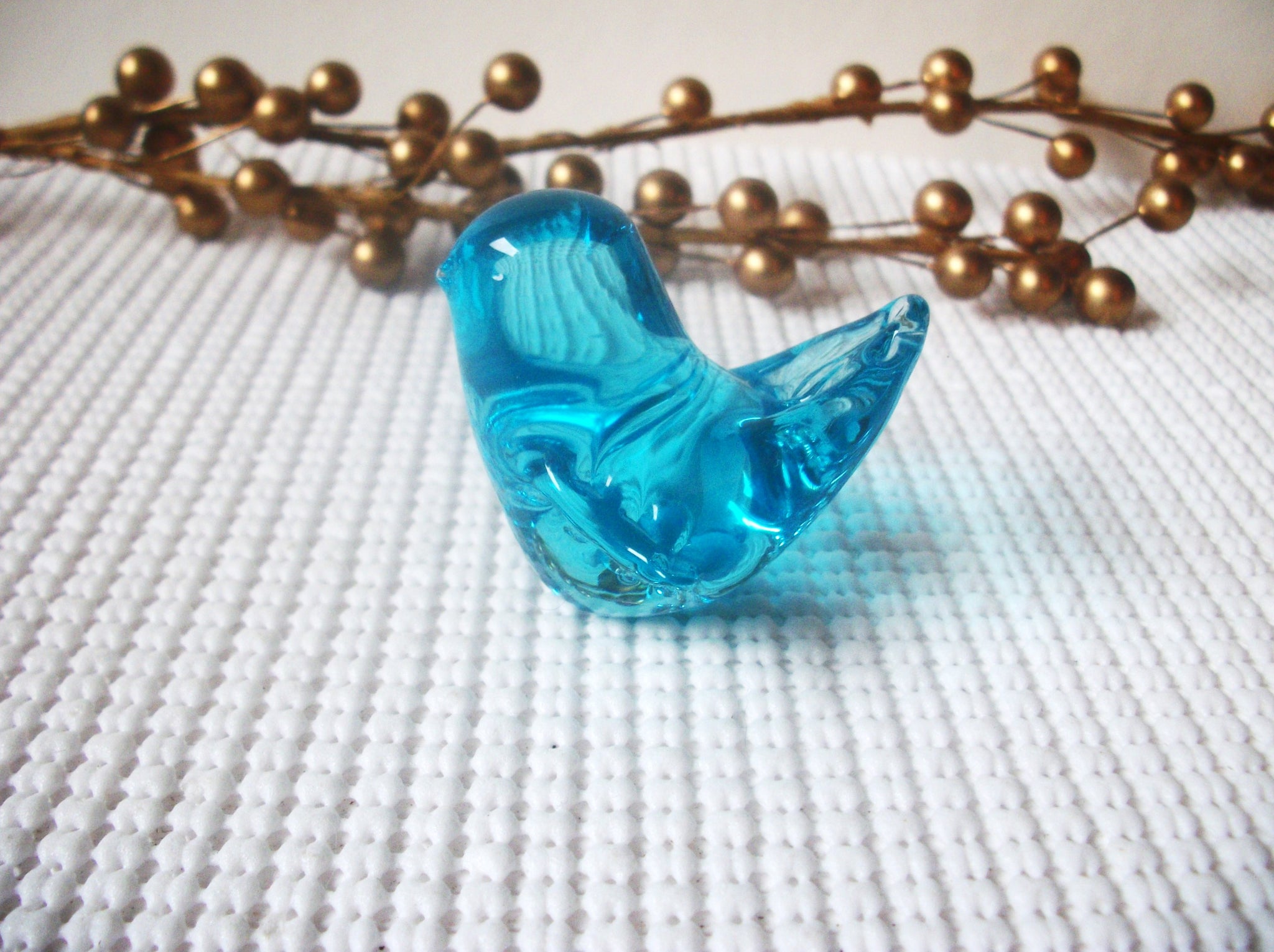 Vintage Small Blue Glass Unmarked Bird Figurine, Bookcase Decor, Bedside Table Decor, Collectible Blue Glass, Gift for Bird Lover C300