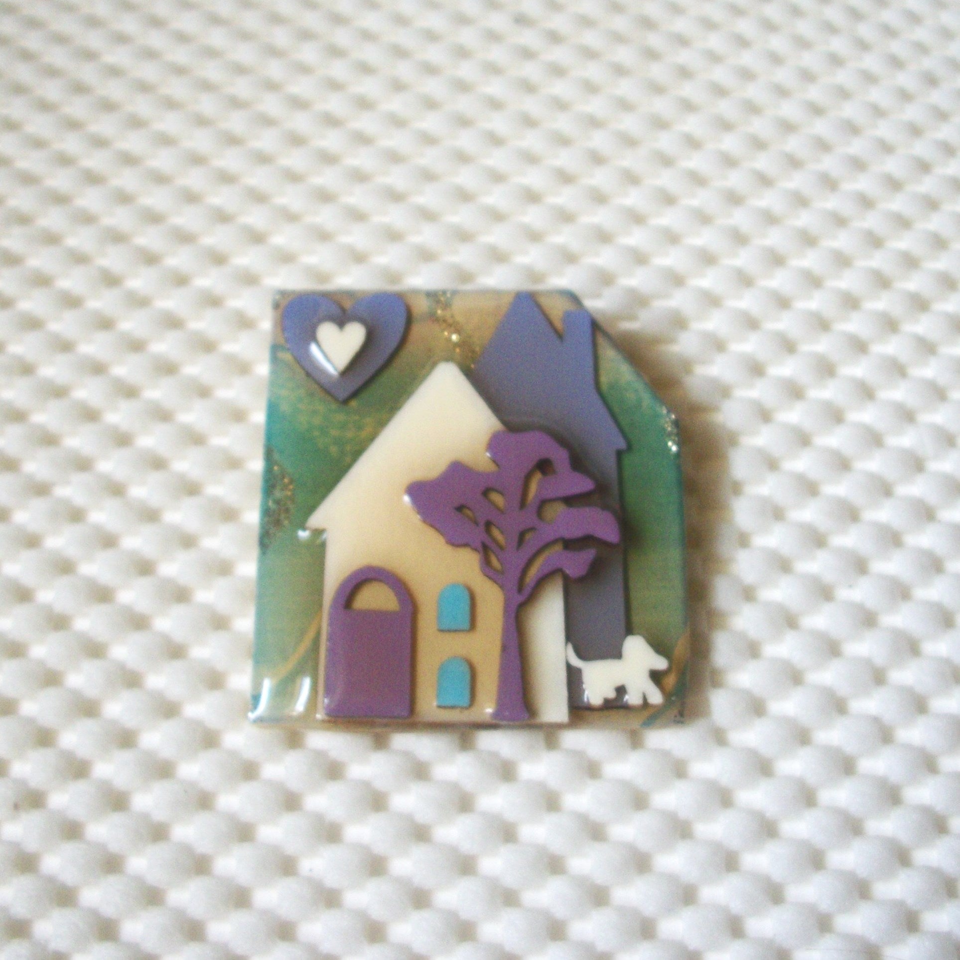 RARE Lucinda House Pins Lilac Cream Love Heart Little Dog Harmony 42617