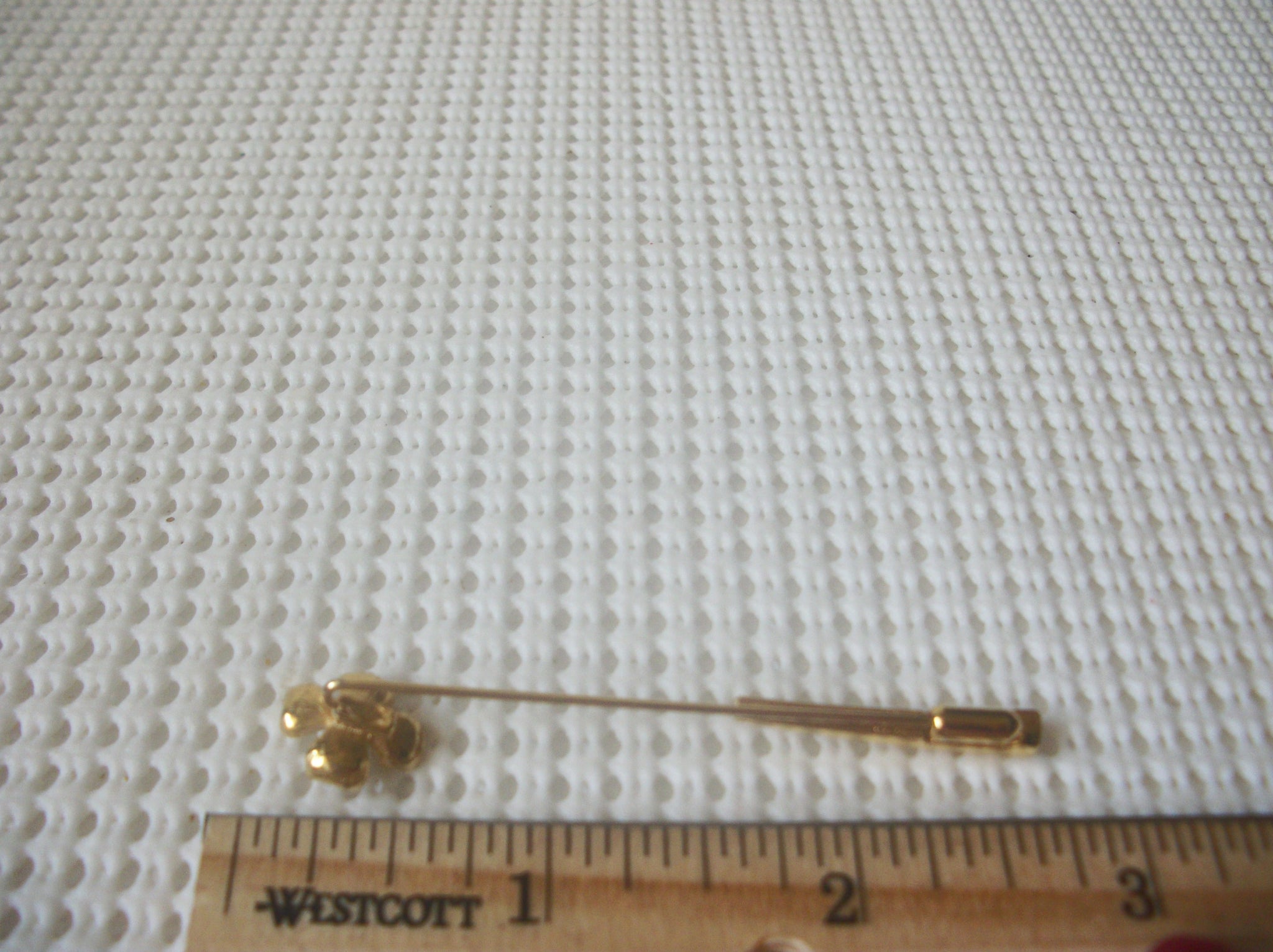 Vintage Hat Stick Pin, Enameled Dogwood, Flower, Gold Tone 70217