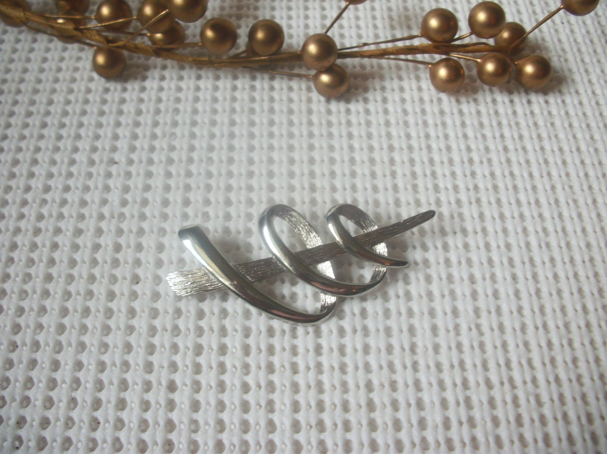 Vintage Brooch Pin, Signed JJ 1998 Stainless Steel Dagger Curved Speed 82317