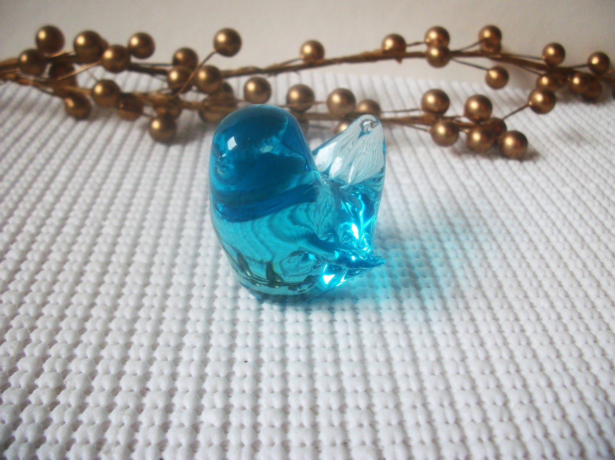 Vintage Small Blue Glass Unmarked Bird Figurine, Bookcase Decor, Bedside Table Decor, Collectible Blue Glass, Gift for Bird Lover C300