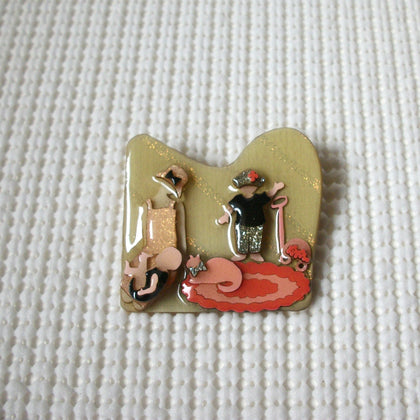 Vintage Lucinda Woman Pins Glitter Precious Moments Never Will Forget Love Child Playing Little Cat 021321