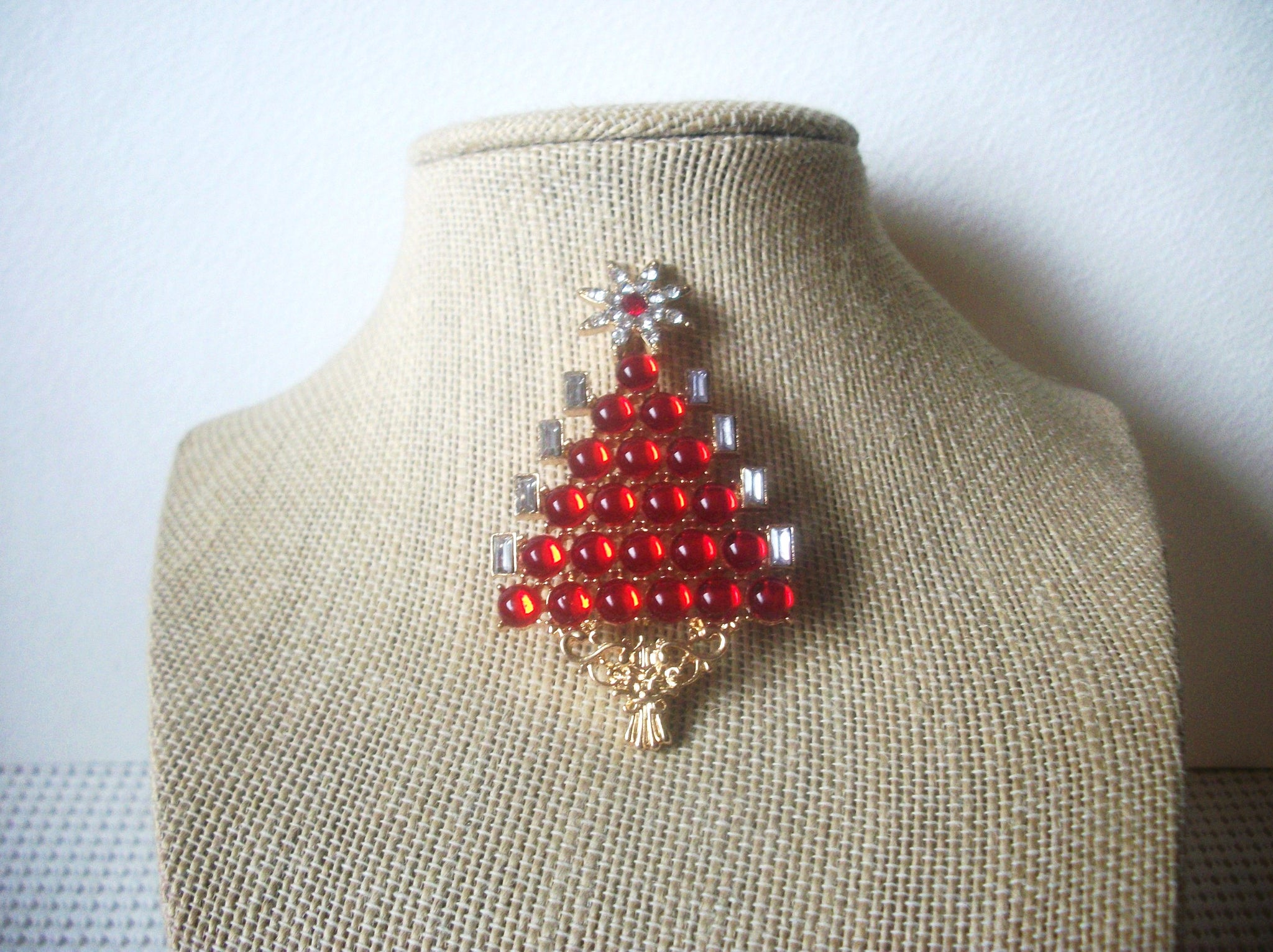 Vintage Jewelry, Christmas Tree, Festive, Red Glass, Clear Rhinestones, Brooch Pin 022621