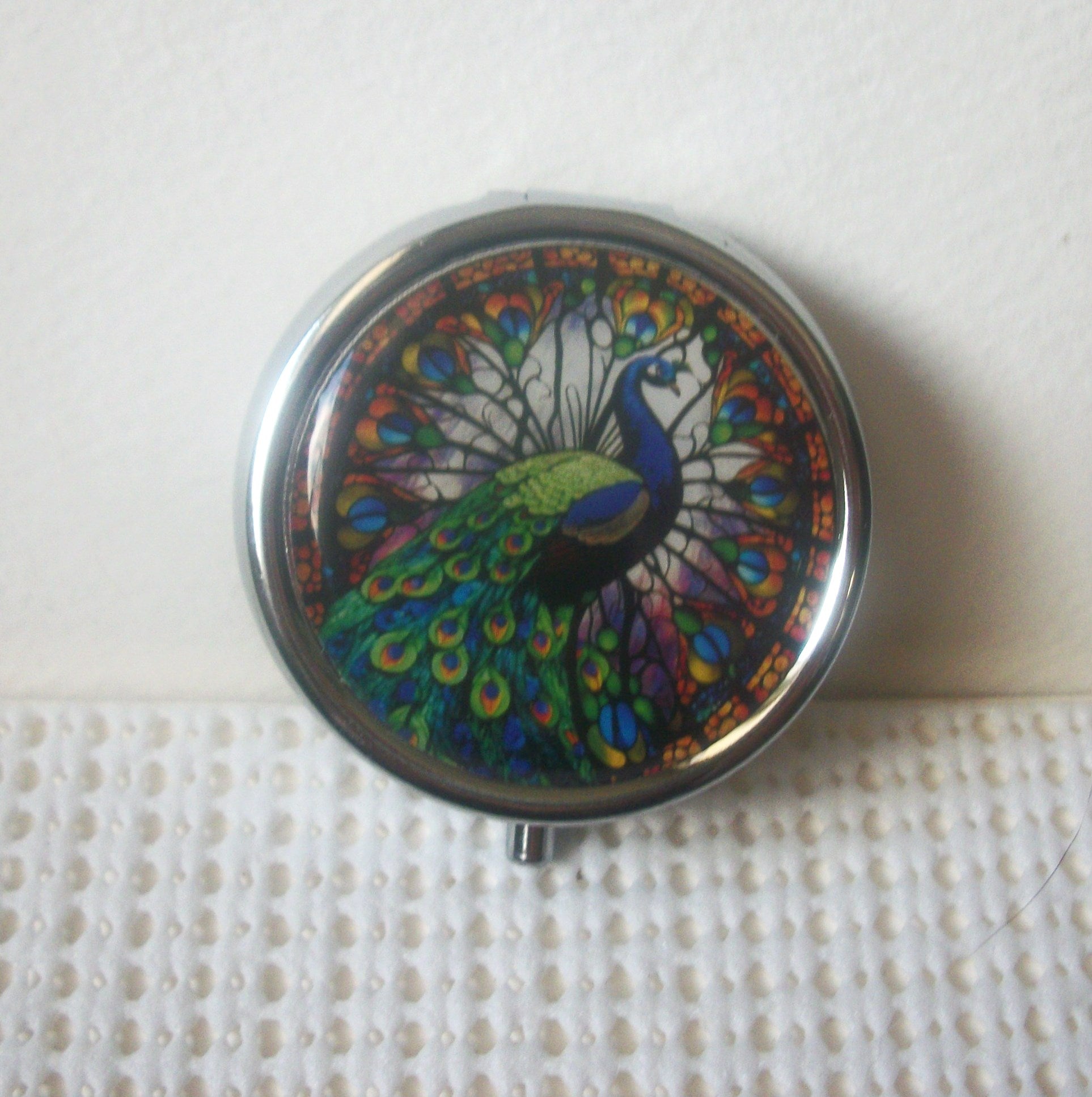 Round Stainless Steel Peacock Bird Pill Box 7817