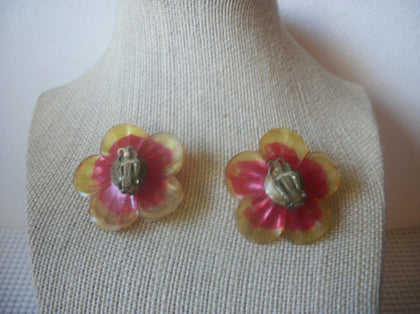 Yellow Orange Red Lucite, Floral Flower Shaped, Clip On Earrings, Vintage 60218