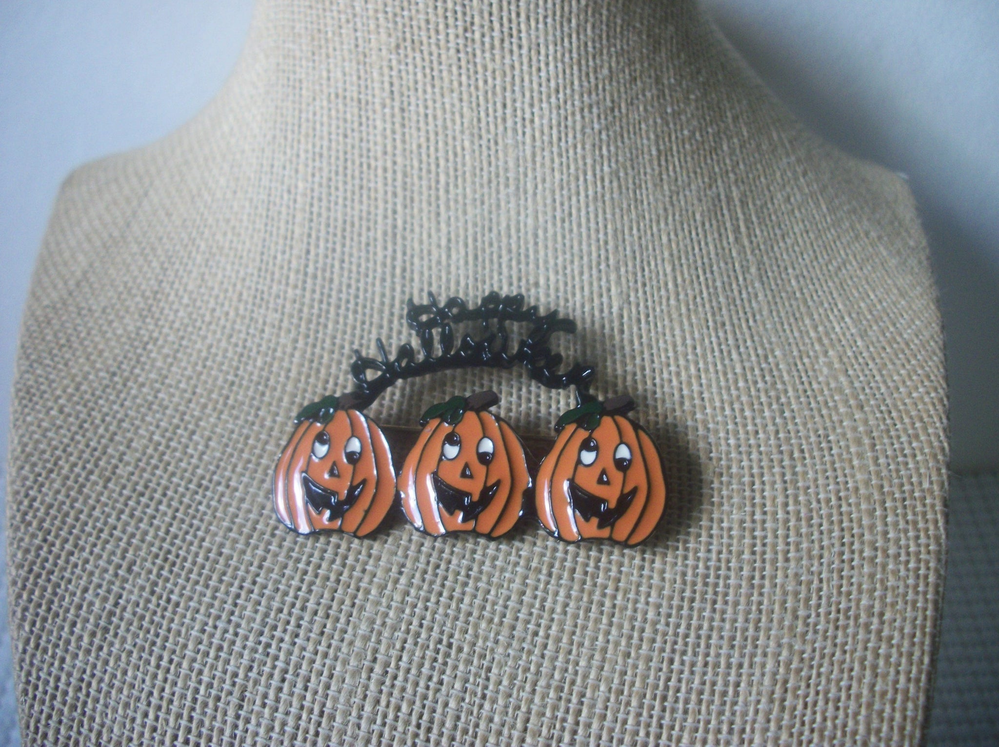 Vintage Brooch Pin Happy Halloween Enameled Pumpkins 121516