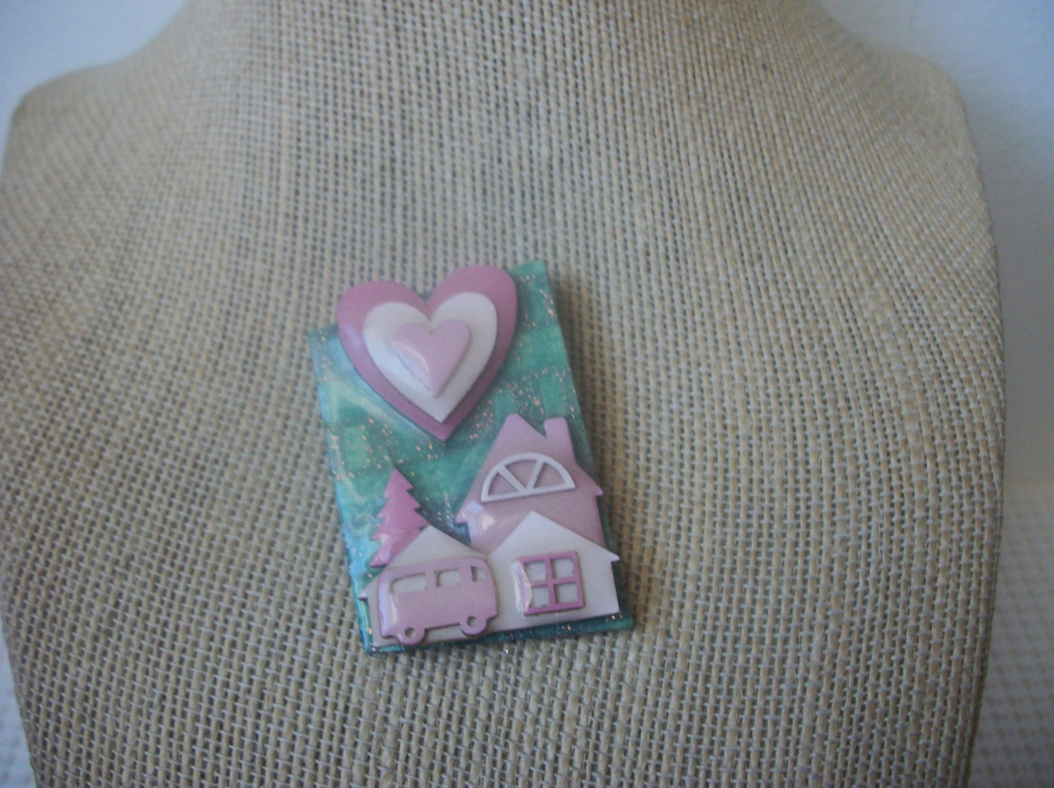 Vintage Lucinda House Pins, Valentine`s Day Love In The Air Pink Hearts 021321