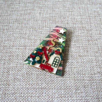 Vintage Lucinda House Pins Christmas Wreath Stars Glitter Ribbons Holidays Love 021321