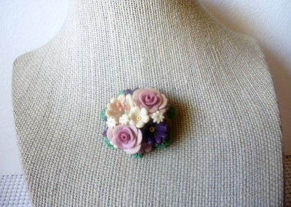 Thicker, Vintage Jewelry, Molded Colorful Flower Bouquet Resin Brooch Pin 51018