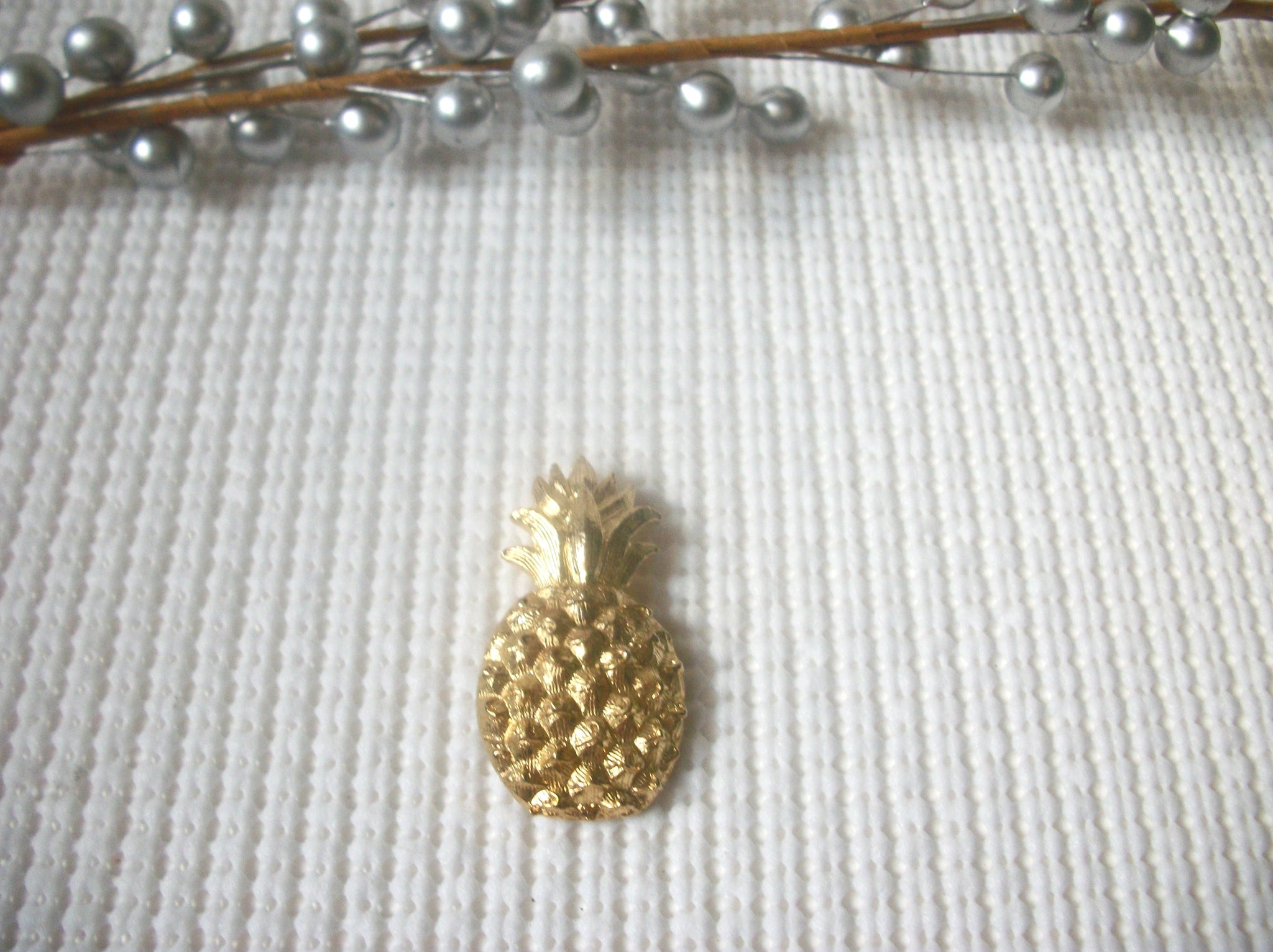 Vintage Brooch Pin, Ripe Pineapple Gold Tone, 121516