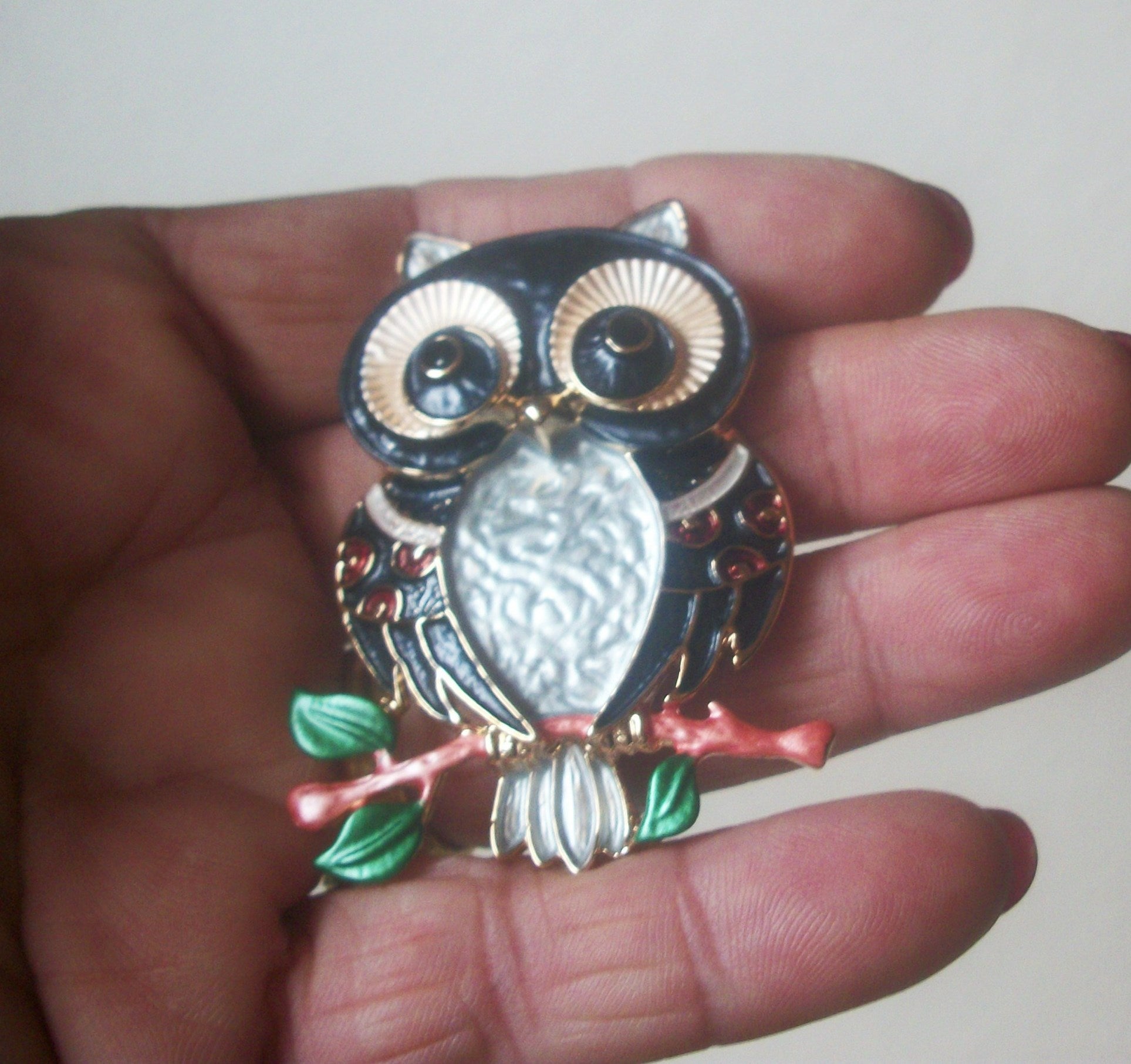 Larger Retro Jewelry Colorful Owl, Enameled Gold Tone, Brooch Pin 022621