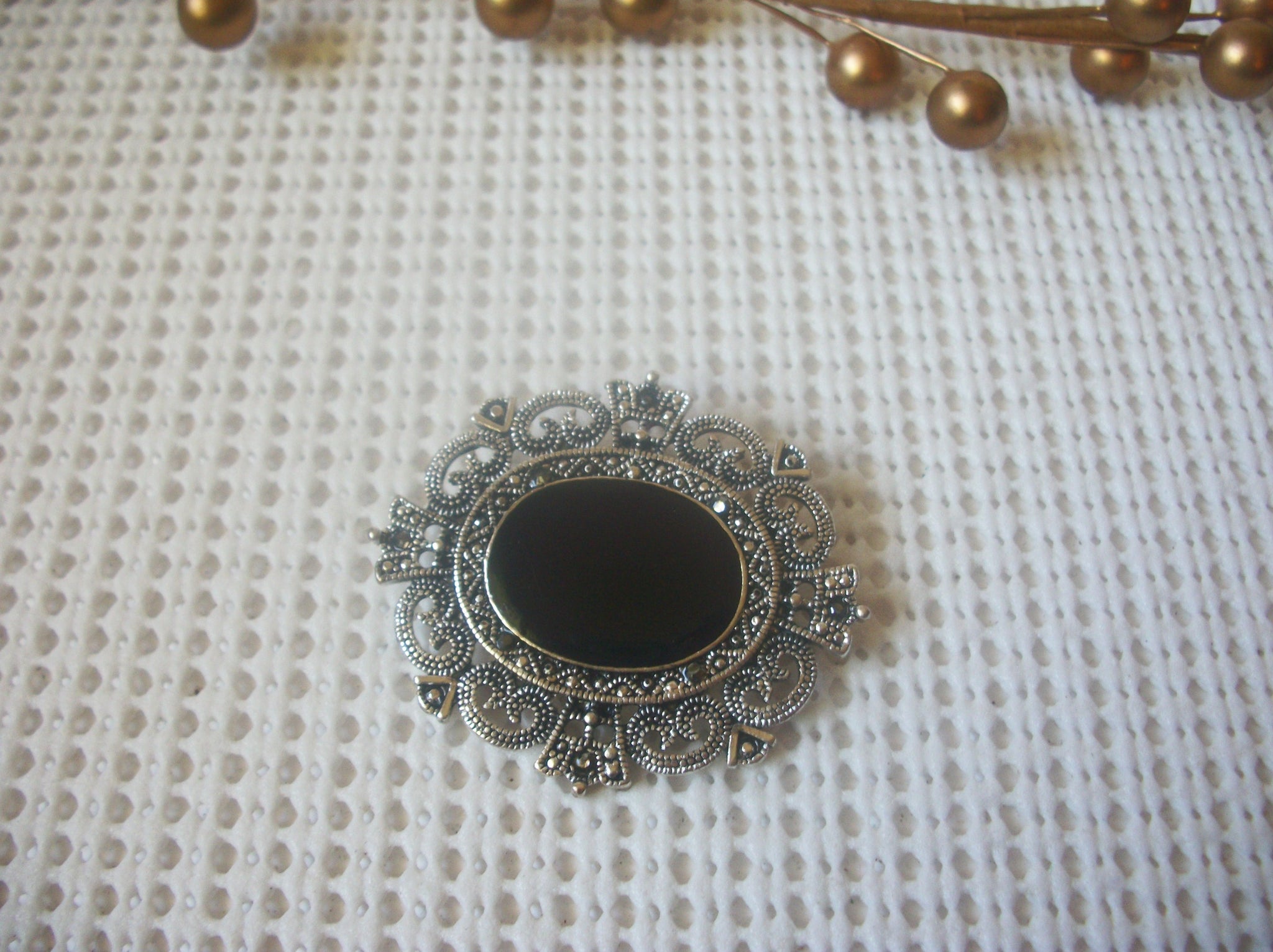 Vintage Jewelry, Victorian Inspired Royalty Black Cabochon Silver Tone, 52017
