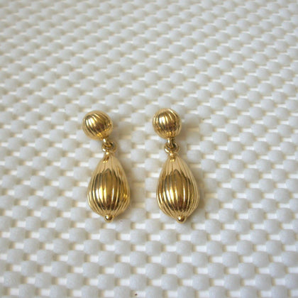 Vintage Signed NAPIER Pierced Earrings Gold Tone Metal Dangle Design 51016