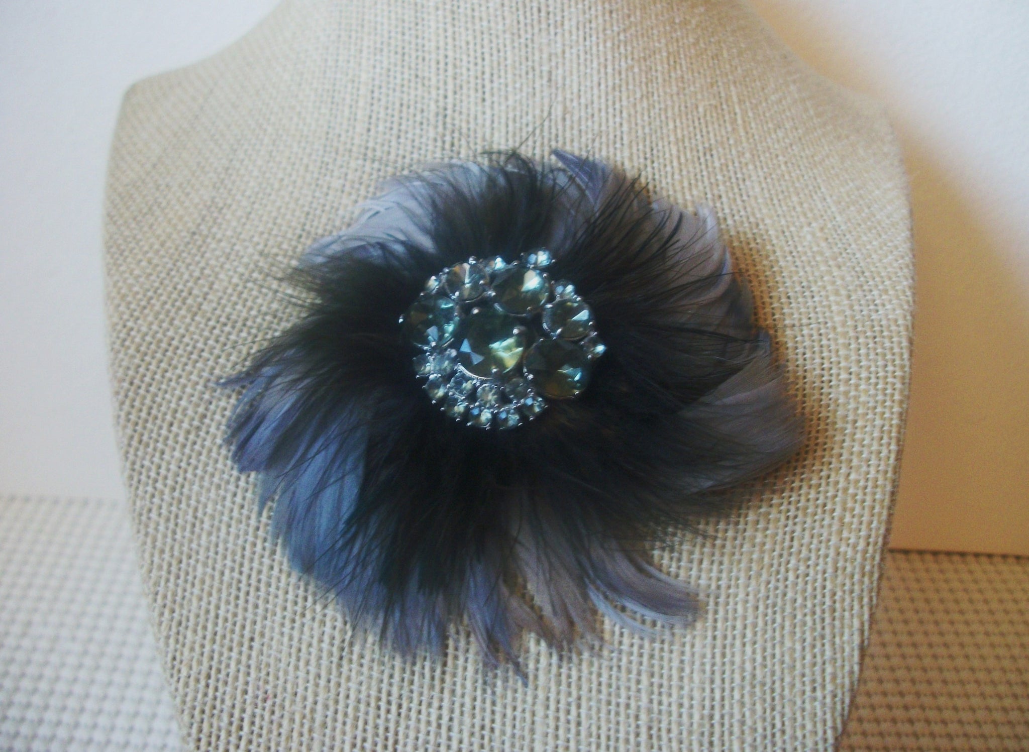 Larger Feather Natural Sparkling Rhinestones Enhancer Vintage Brooch Pin 022221