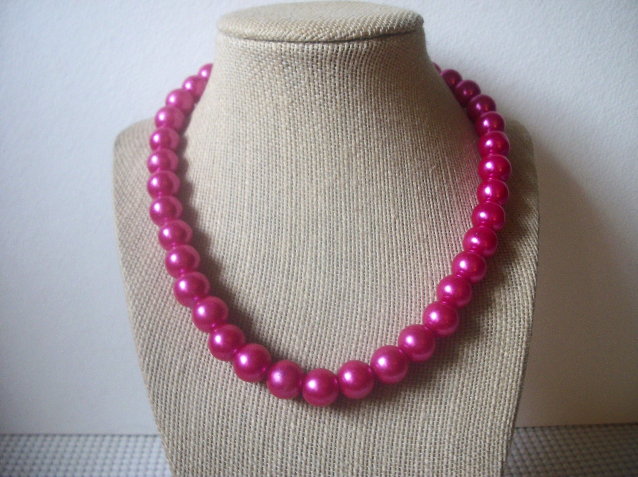 Retro 16" - 19" Long Bright Fuchsia Pink Glass Pearls Necklace 60218