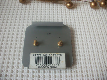 Vintage Brooch Pin, 1928 Company Small Glass Painted Floral Victorian Pierced Gold Tone 52017