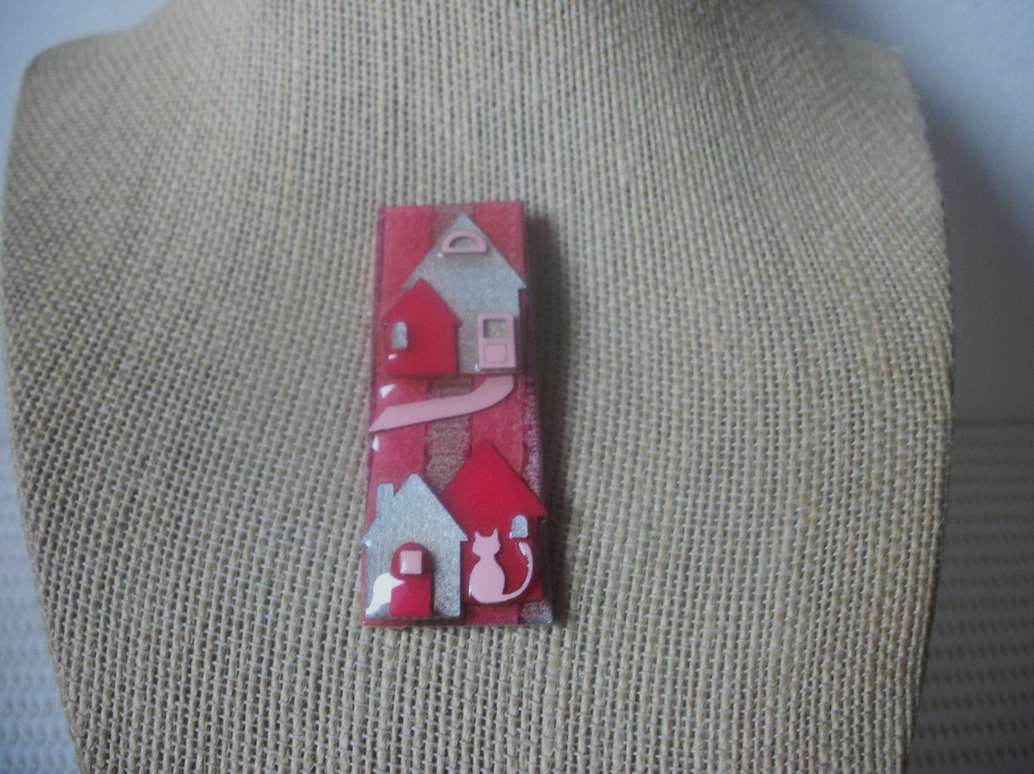 RARE Very detailed Lucinda House Pins, Love Is In the Air Little Cute Cat Valentine Houses 021321