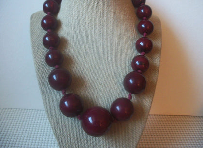 Heavier Chunky, Dark Maroon Swirls, Gumballs Old Plastic, 17" - 20" Long, Retro Necklace 022121