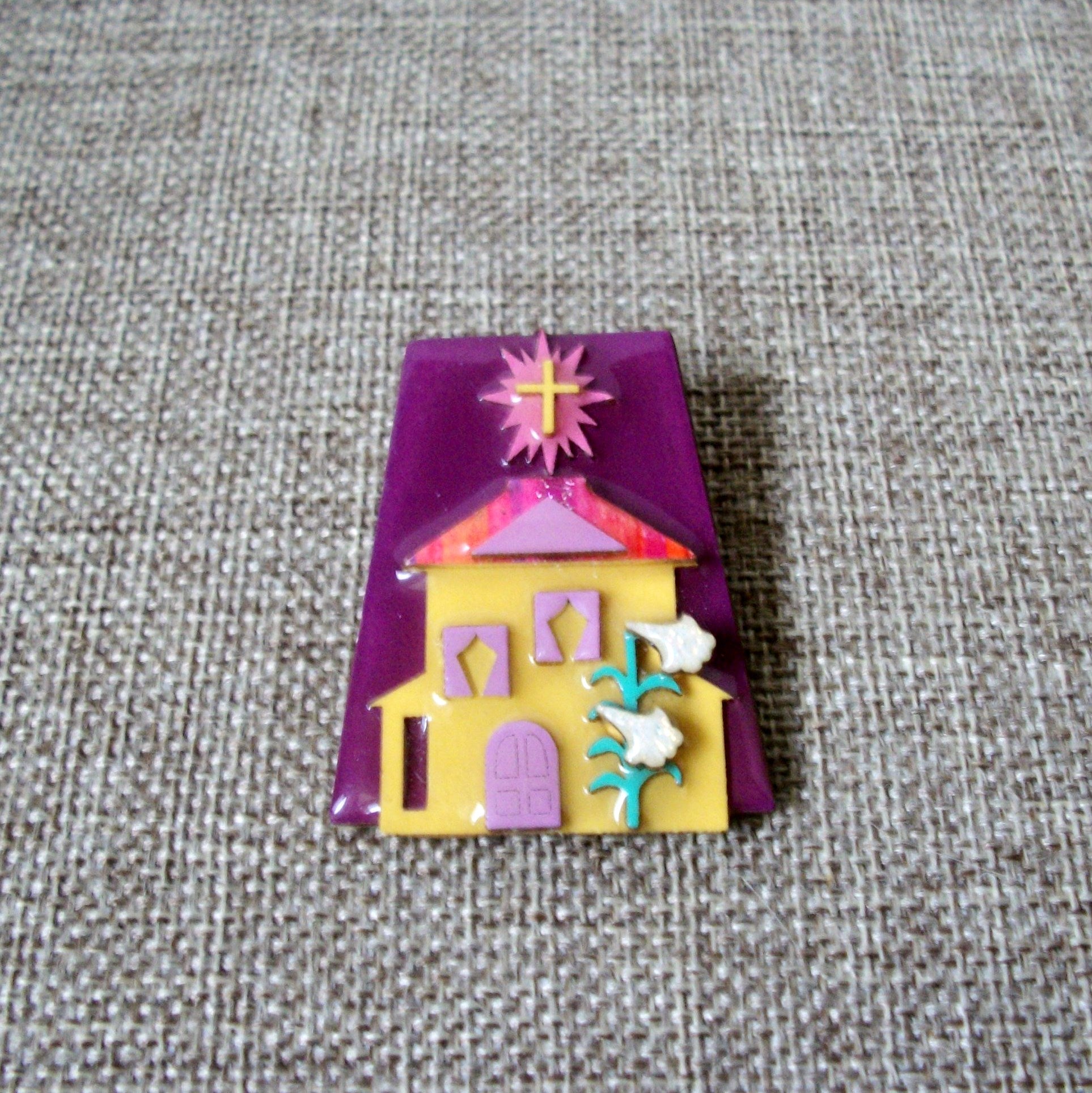 Vintage Lucinda House Pins Christmas Church Cross Lilly Flowers 021321