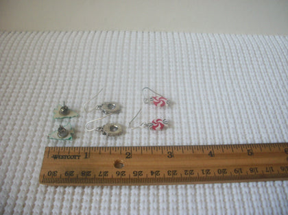 Vintage Pierced Earrings Assorted Christmas Theme 81317