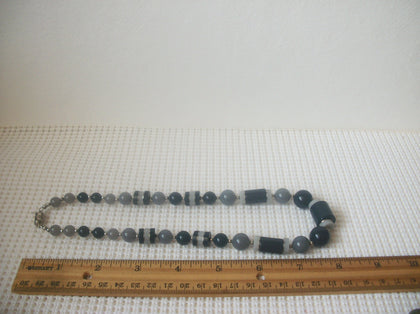 Vintage 16" Necklace Gorgeous Timeless TRIFARI Lucite Beads 91817