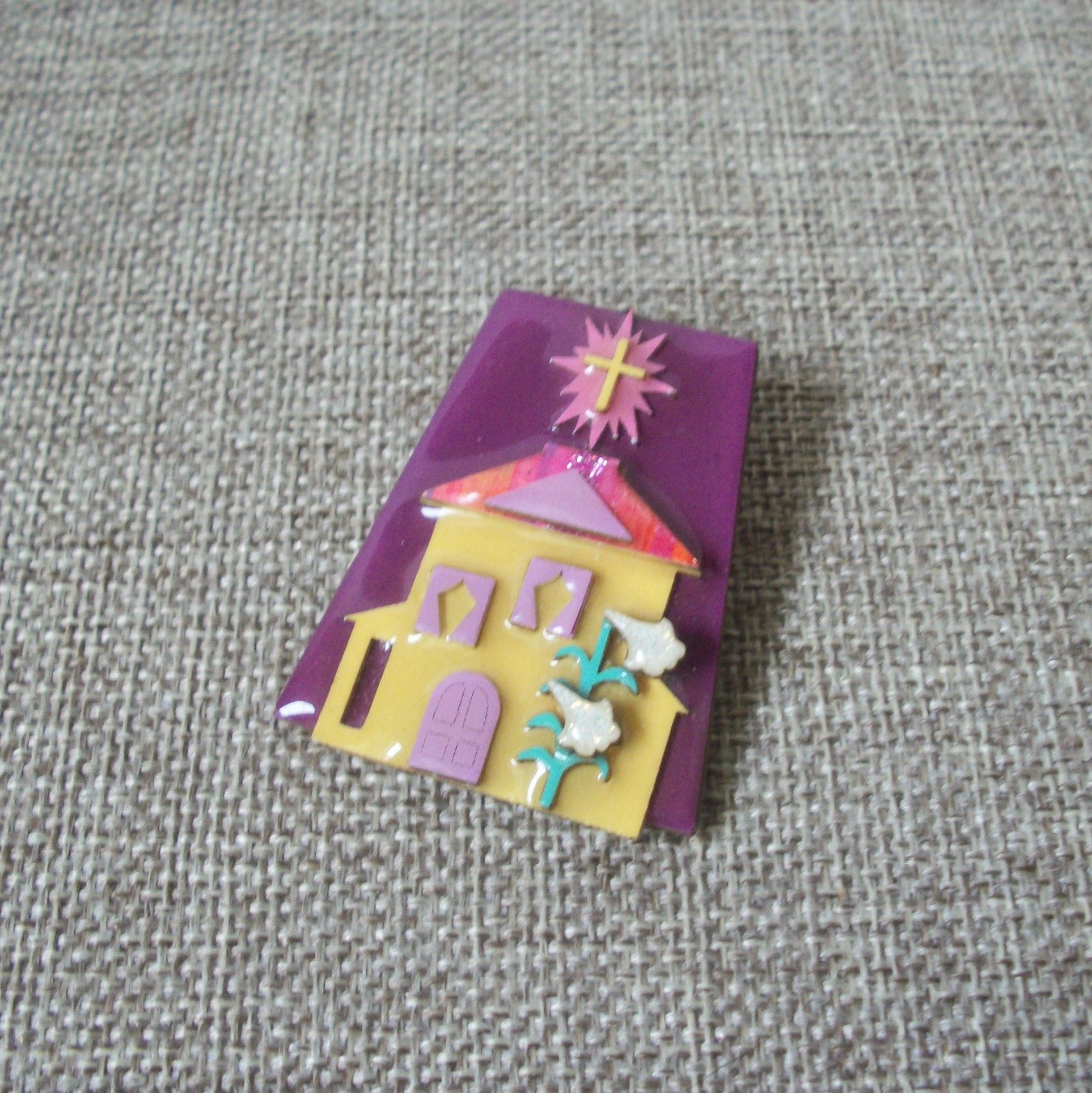 Vintage Lucinda House Pins Christmas Church Cross Lilly Flowers 021321