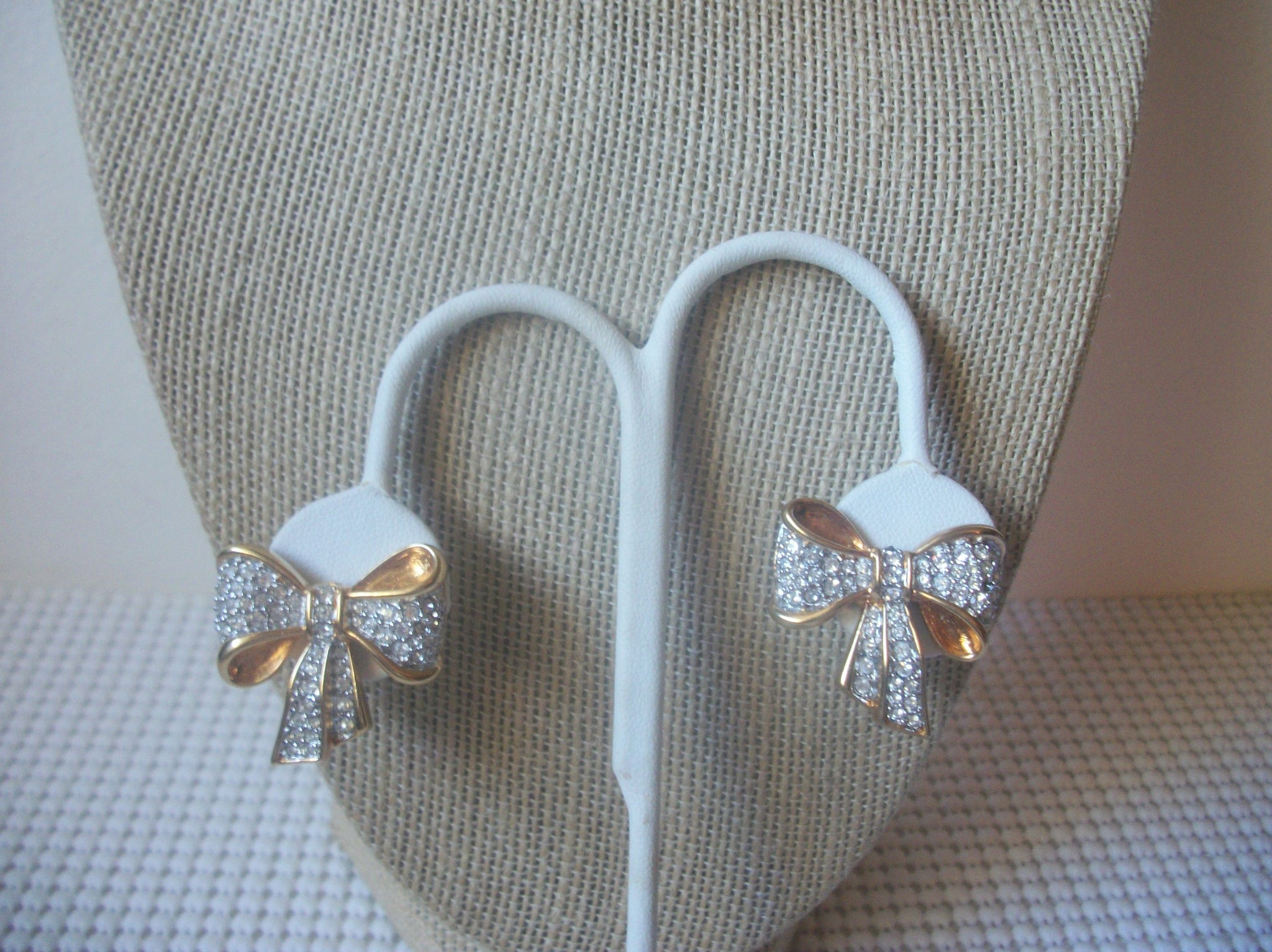 Swan Logo Gold Tone, Swarovski Clear Crystals, Ribbon Clip On Earrings 60218